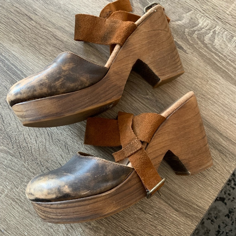 Free People Clogs